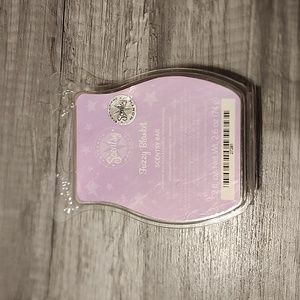 Fuzzy blanket scentsy‎ bar